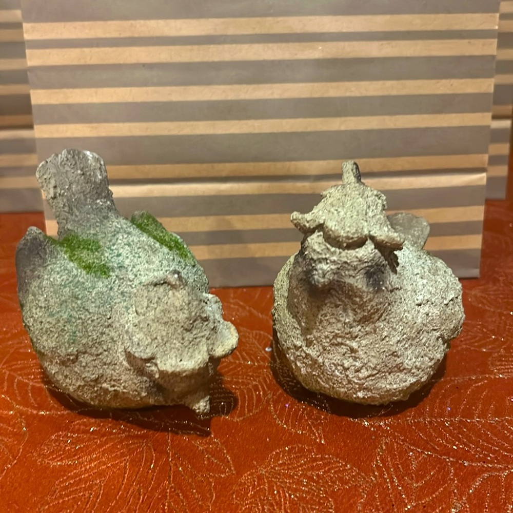 NWT Set of 2 Resin Birds